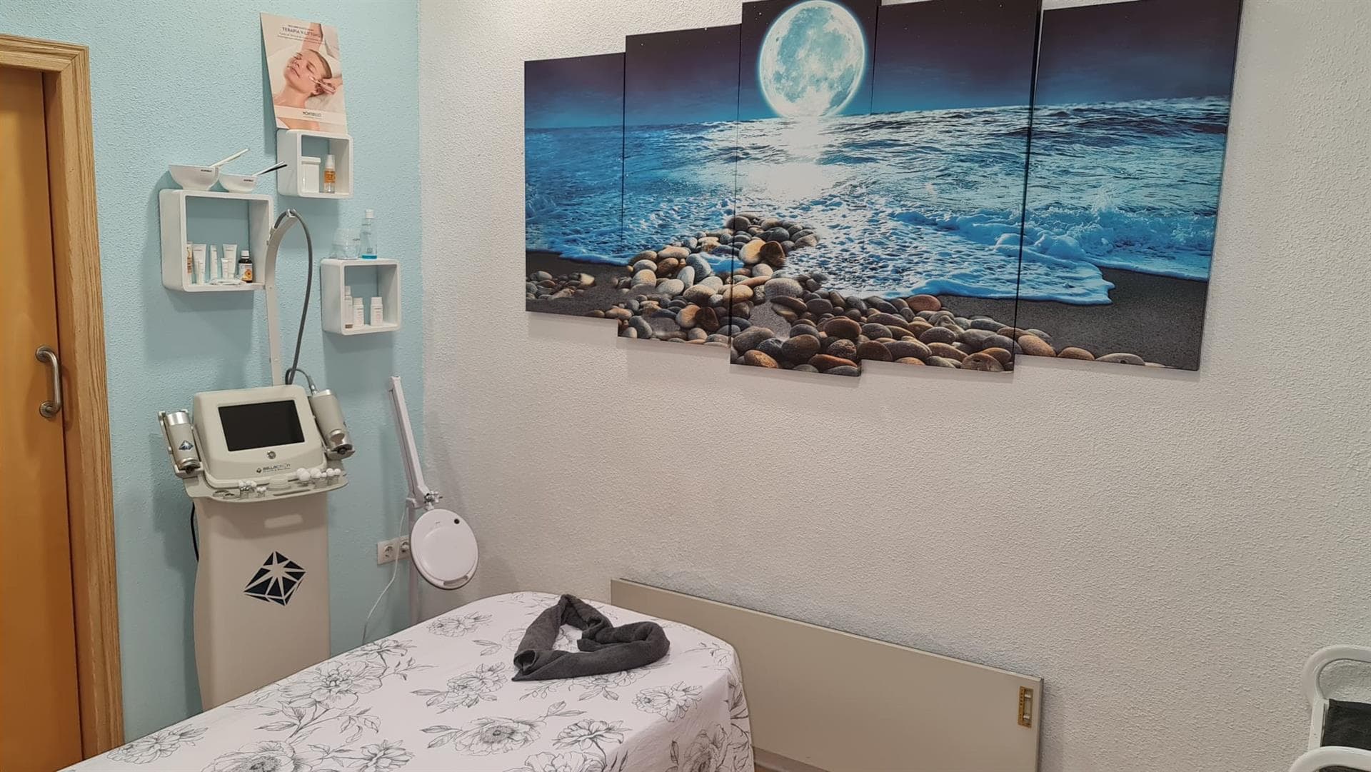 Instalaciones de Uñas y Belleza Yanet González